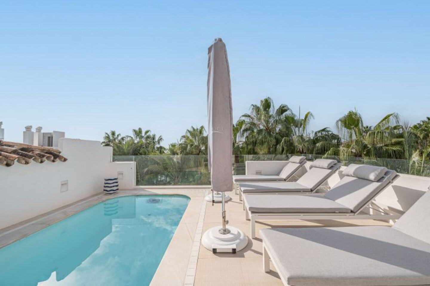 Penthouse duplex for rental in Marina Puente Romano