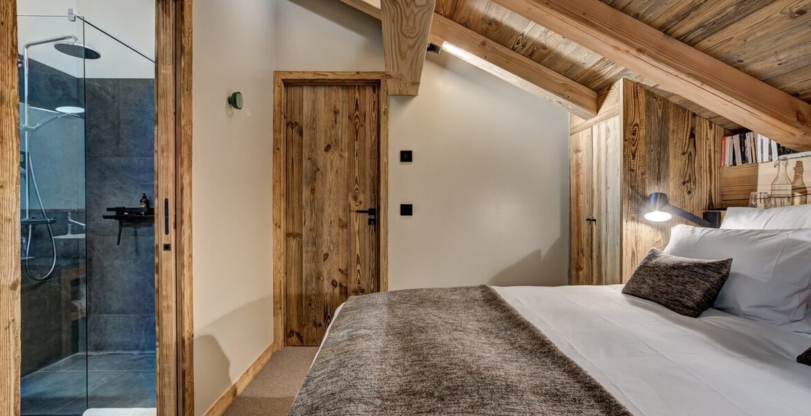 Estamos muy contentos de presentar Chalet . Se trata de un i