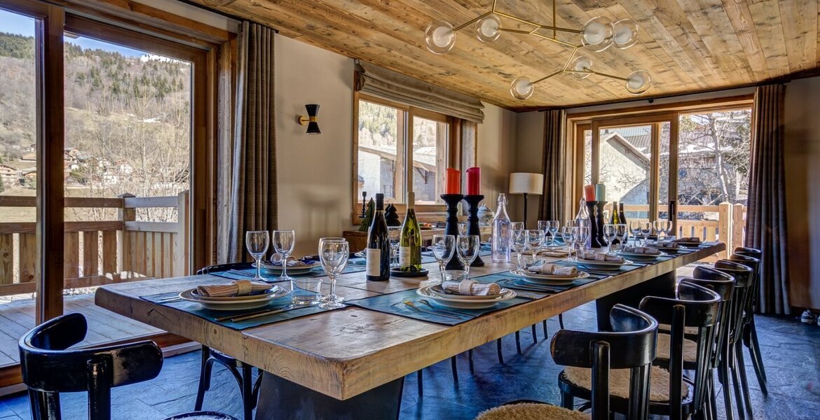 Estamos muy contentos de presentar Chalet . Se trata de un i