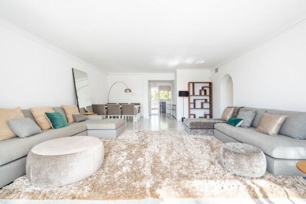 Piso en venta en Marina Puente Romano