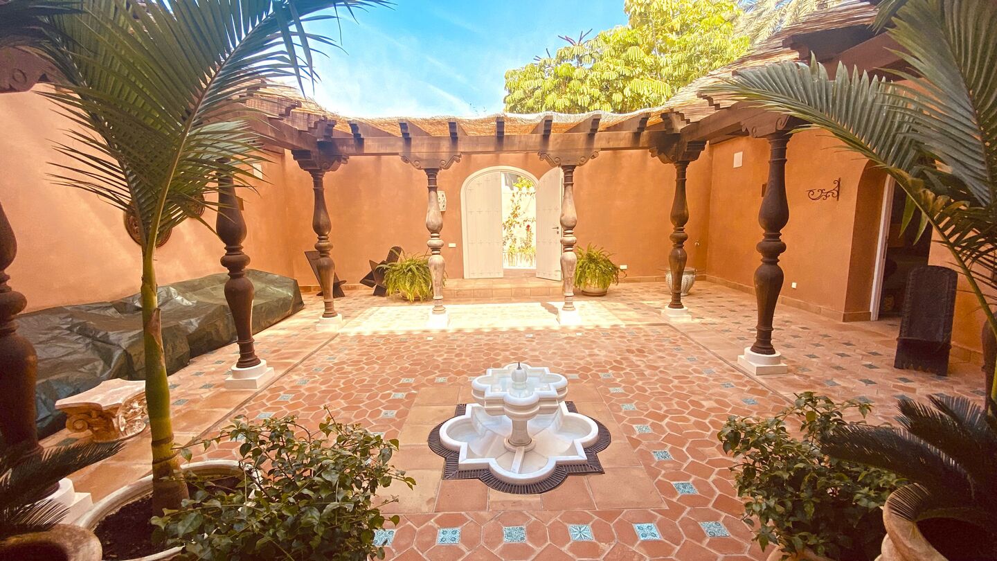Villa de lujo en alquiler en primera línea de playa marbella