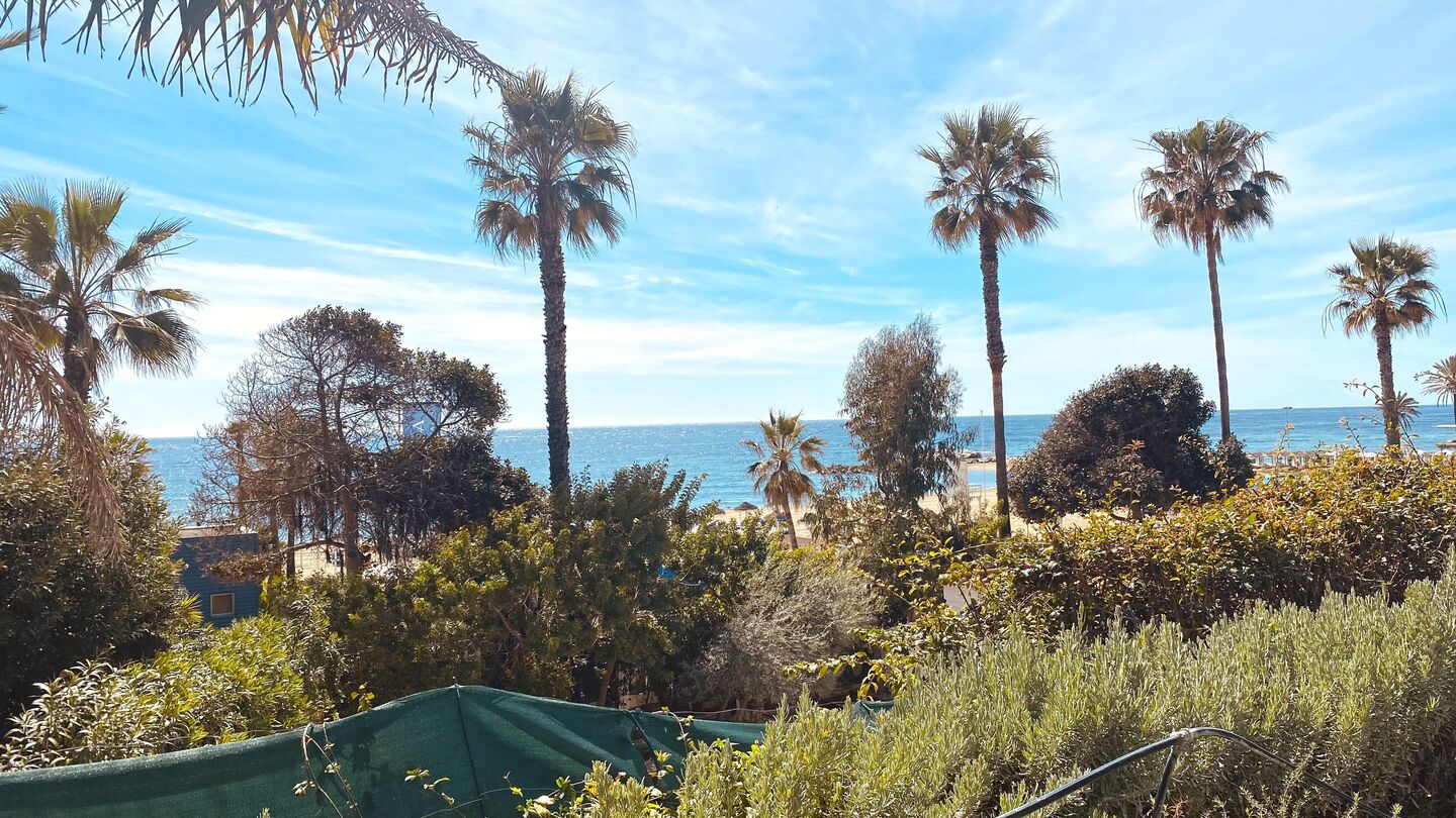 Villa de lujo en alquiler en primera línea de playa marbella