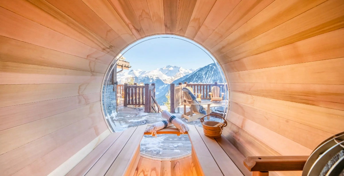 A pocos pasos del centro del pueblo de Courchevel 1850, este