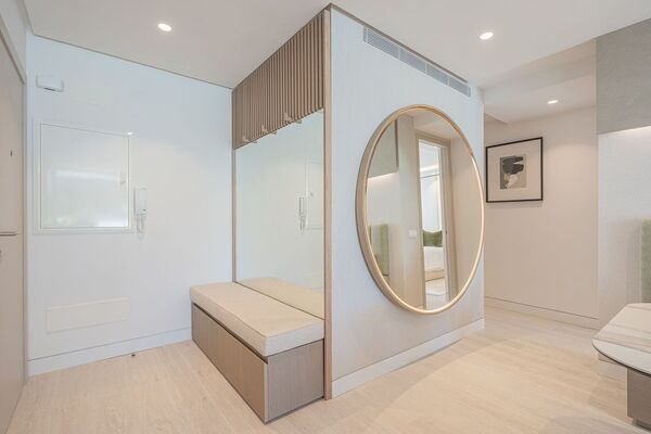 Un elegante apartamento de tres dormitorios en la planta baj