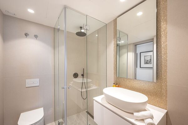 Un elegante apartamento de tres dormitorios en la planta baj