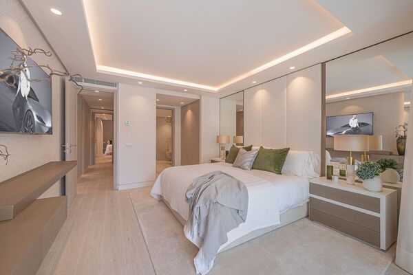Un elegante apartamento de tres dormitorios en la planta baj