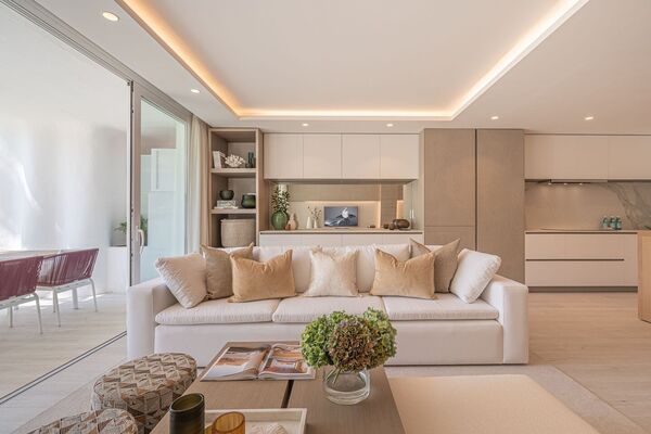 Un elegante apartamento de tres dormitorios en la planta baj