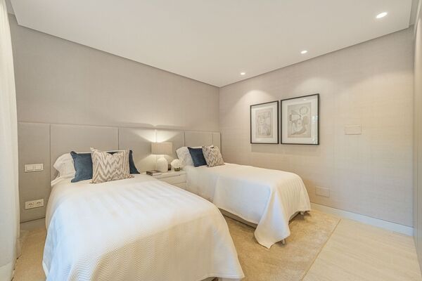 Un elegante apartamento de tres dormitorios en la planta baj