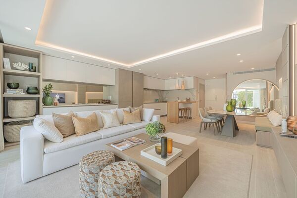 Un elegante apartamento de tres dormitorios en la planta baj