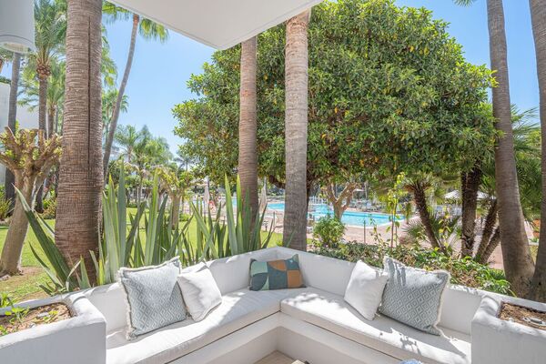 Un elegante apartamento de tres dormitorios en la planta baj