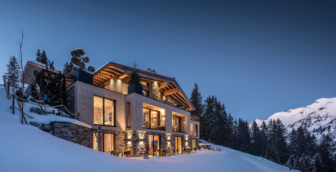 PRIVATE LUXURY. TOP-CLASS CUISINE. SPECTACULAR VIEWS. Chalet