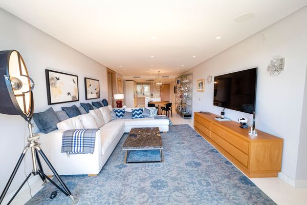 Apartamento de lujo en venta en Marina Puente Romano