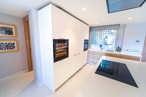Apartamento de lujo en venta en Marina Puente Romano