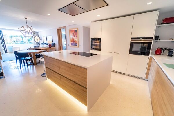 Apartamento de lujo en venta en Marina Puente Romano