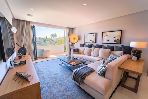 Apartamento de lujo en venta en Marina Puente Romano