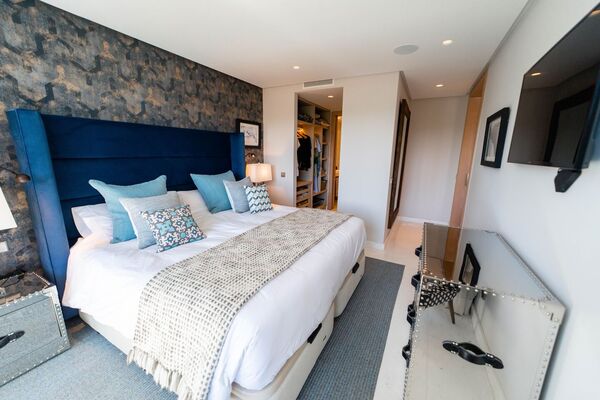 Apartamento de lujo en venta en Marina Puente Romano