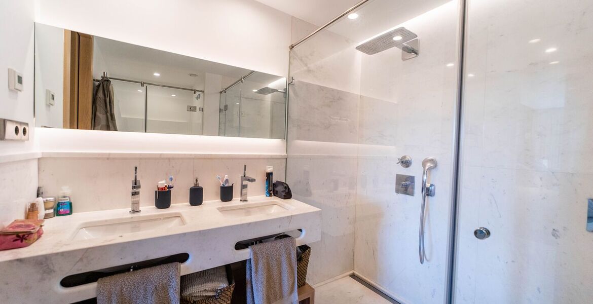 Apartamento de lujo en venta en Marina Puente Romano