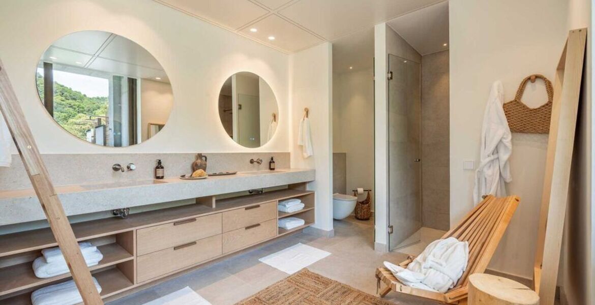 Villa moderna en alquiler en Benahavis