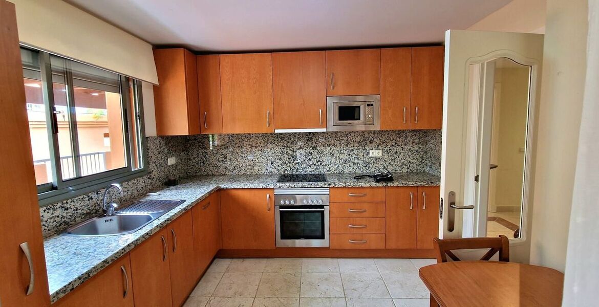 Appartement à louer à Benatalaya Estepona