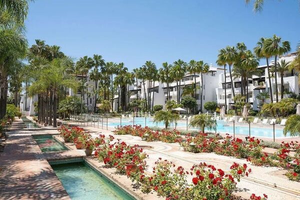Apartamento en primera línea de playa en Puente Romano