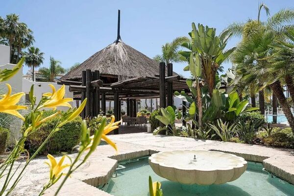 Apartamento en primera línea de playa en Puente Romano