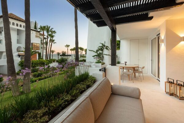 Apartamento de lujo en venta en Marina de Puente Romano