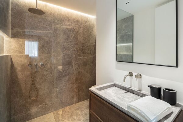 Apartamento de lujo en venta en Marina de Puente Romano