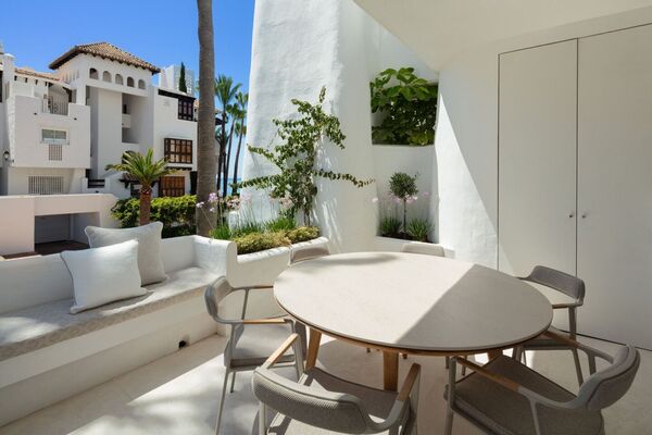 Apartamento de lujo en venta en Marina de Puente Romano