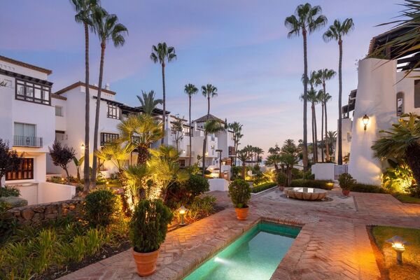 Apartamento de lujo en venta en Marina de Puente Romano