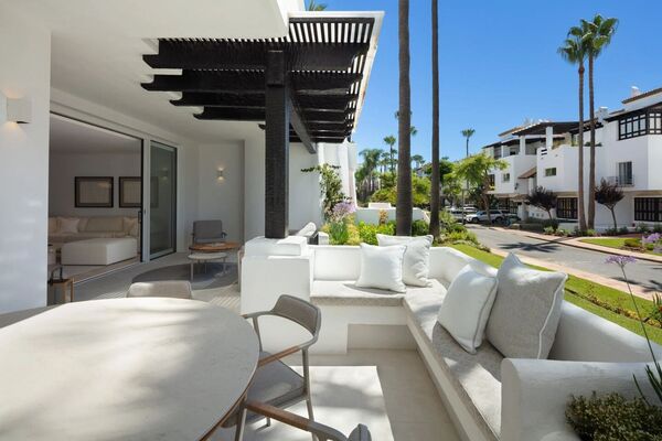 Apartamento de lujo en venta en Marina de Puente Romano