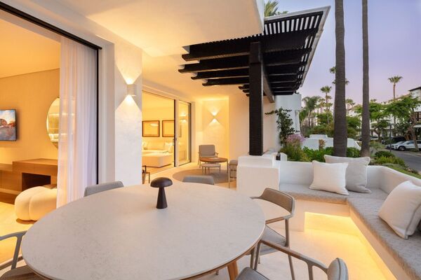 Apartamento de lujo en venta en Marina de Puente Romano