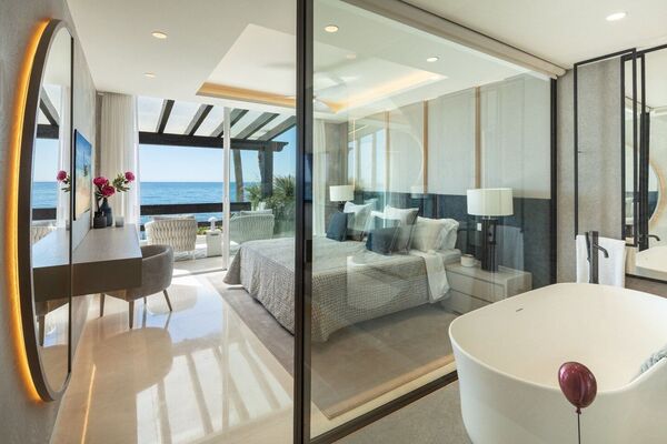 Ático Dúplex en primera línea en venta en Milla de Oro