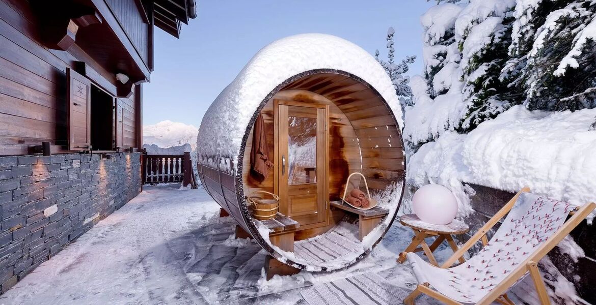 A pocos pasos del centro del pueblo de Courchevel 1850, este