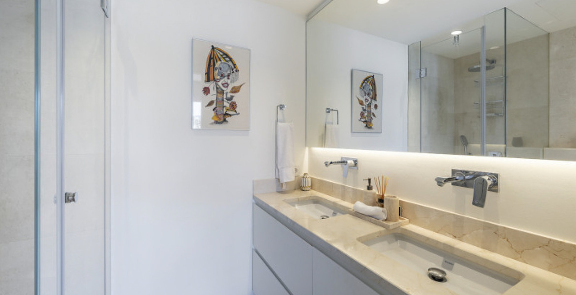 Increíble apartamento moderno de 3 dormitorios y 4 baños