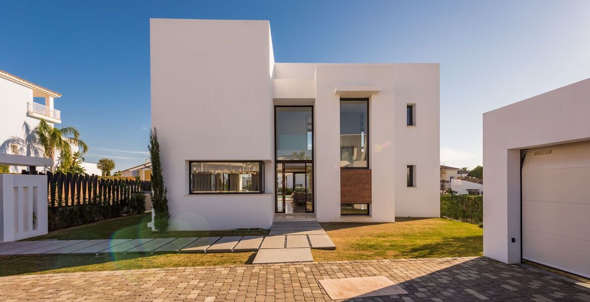 Villa for rent in Estepona