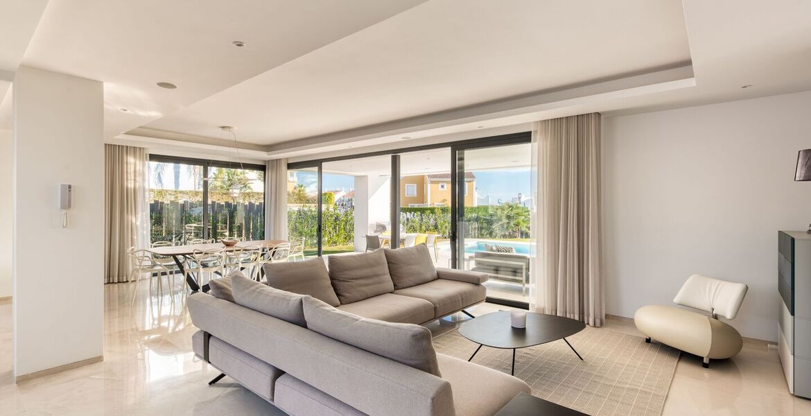 Villa for rent in Estepona