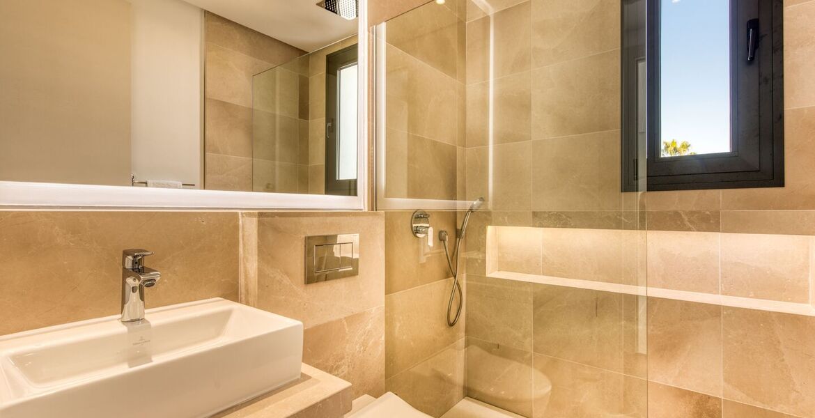 Villa for rent in Estepona