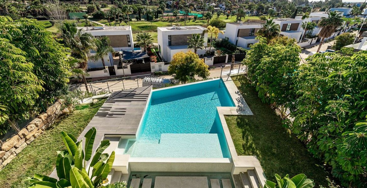 Villa for rent in Estepona