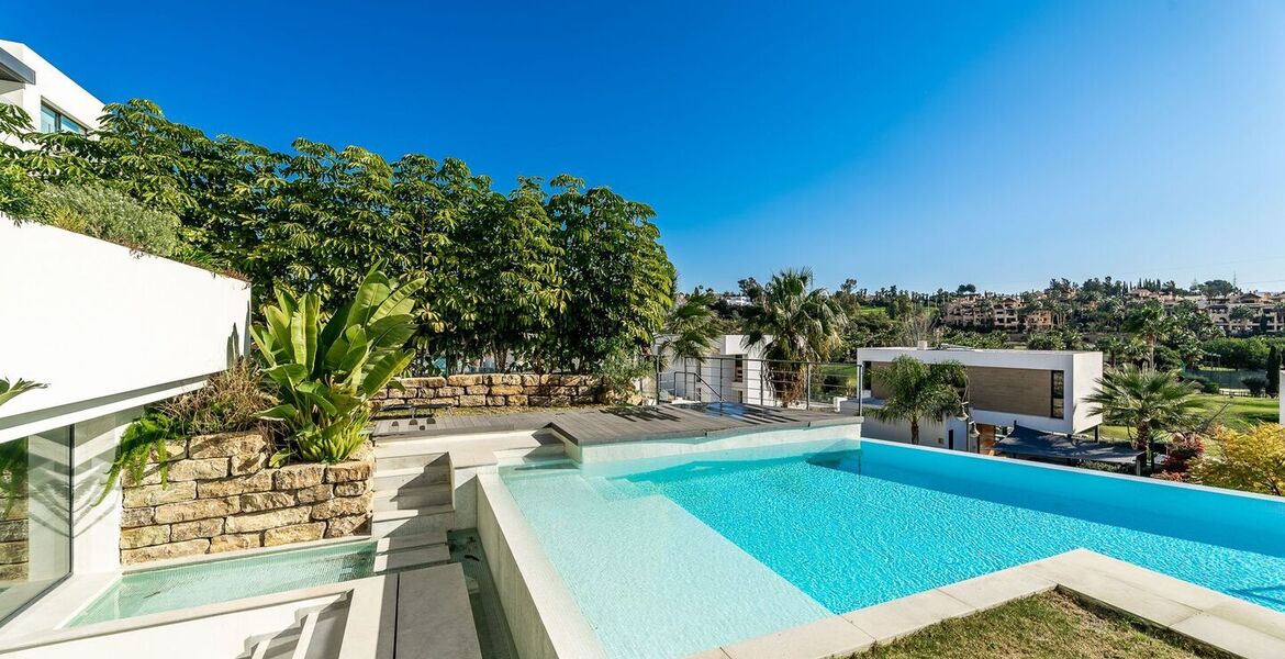 Villa for rent in Estepona