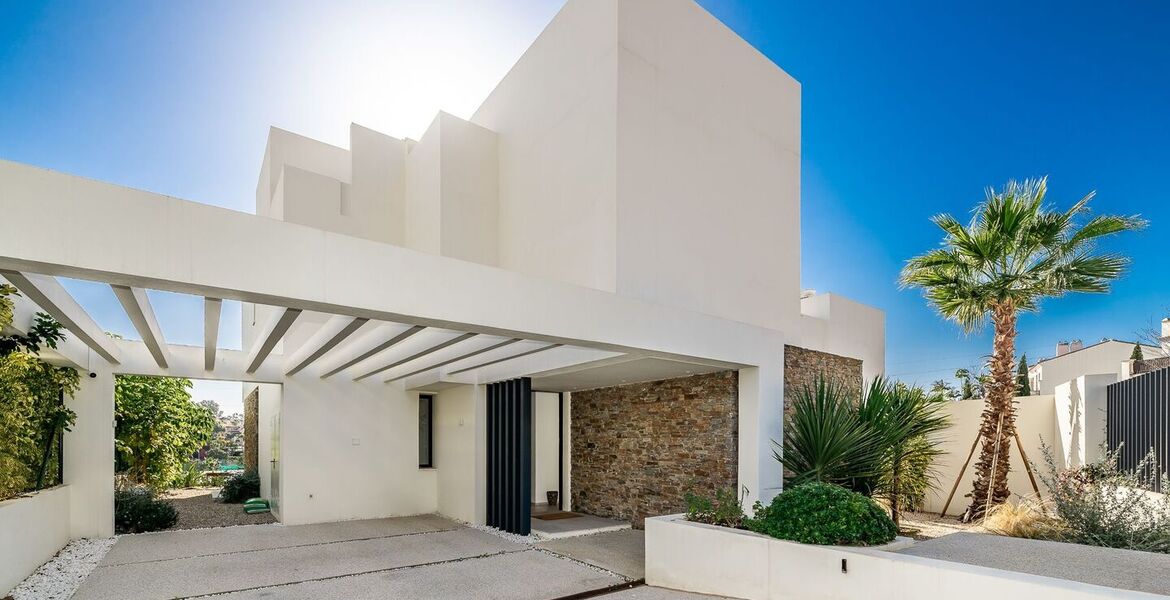Villa for rent in Estepona