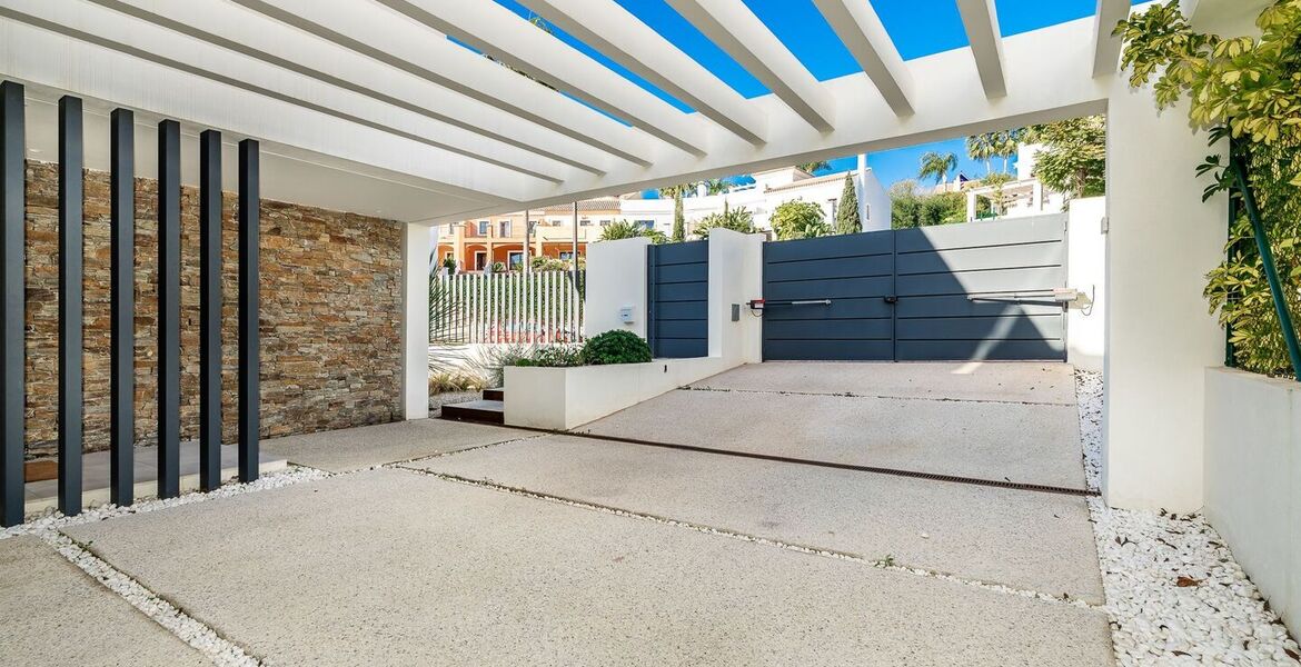 Villa for rent in Estepona