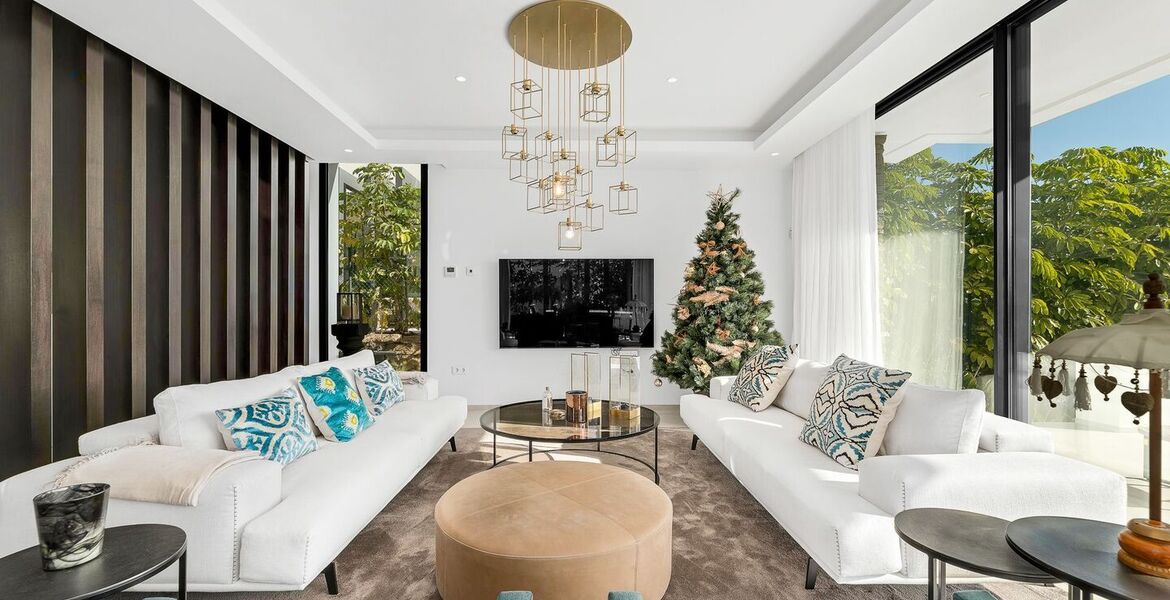 Villa for rent in Estepona