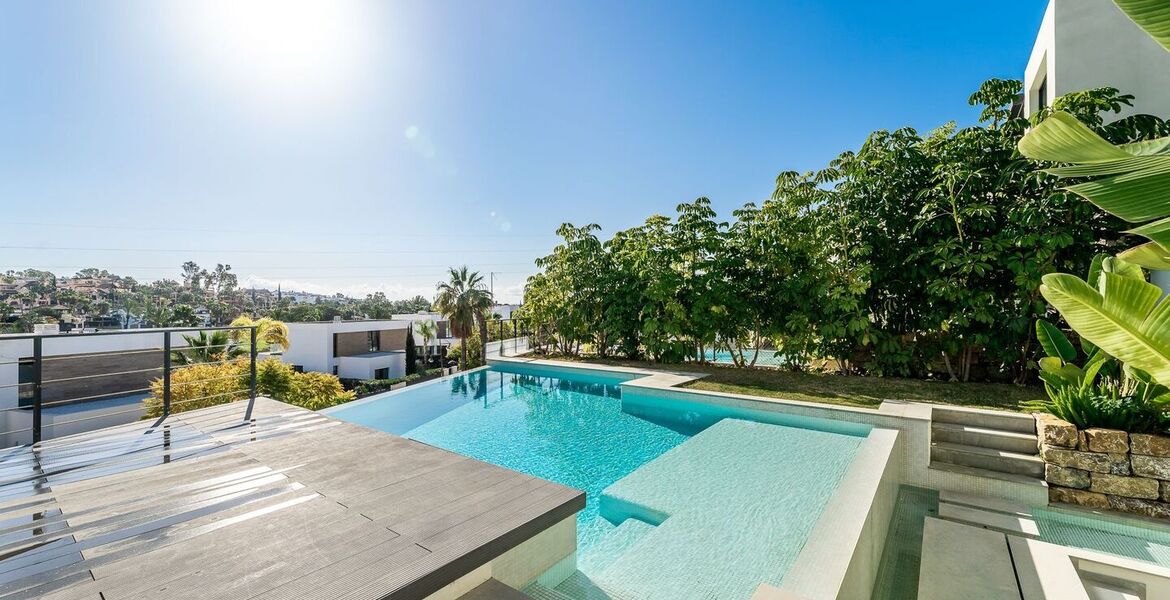 Villa for rent in Estepona