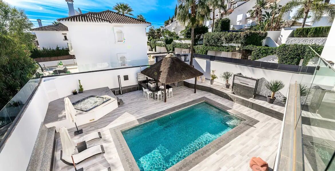 Villa for rent in Puerto banus