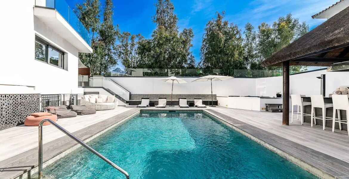 Villa for rent in Puerto banus