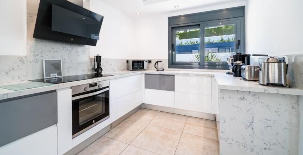 Villa for rent in Puerto banus