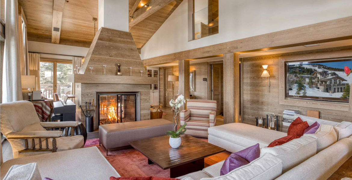 Il s'agit d'un superbe chalet de luxe situé à Courchevel