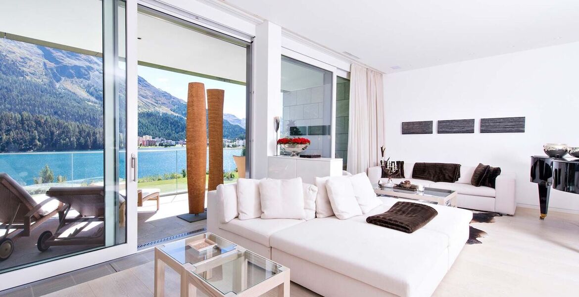 Appartement avec vue sur le lac à couper le souffle St. Mori