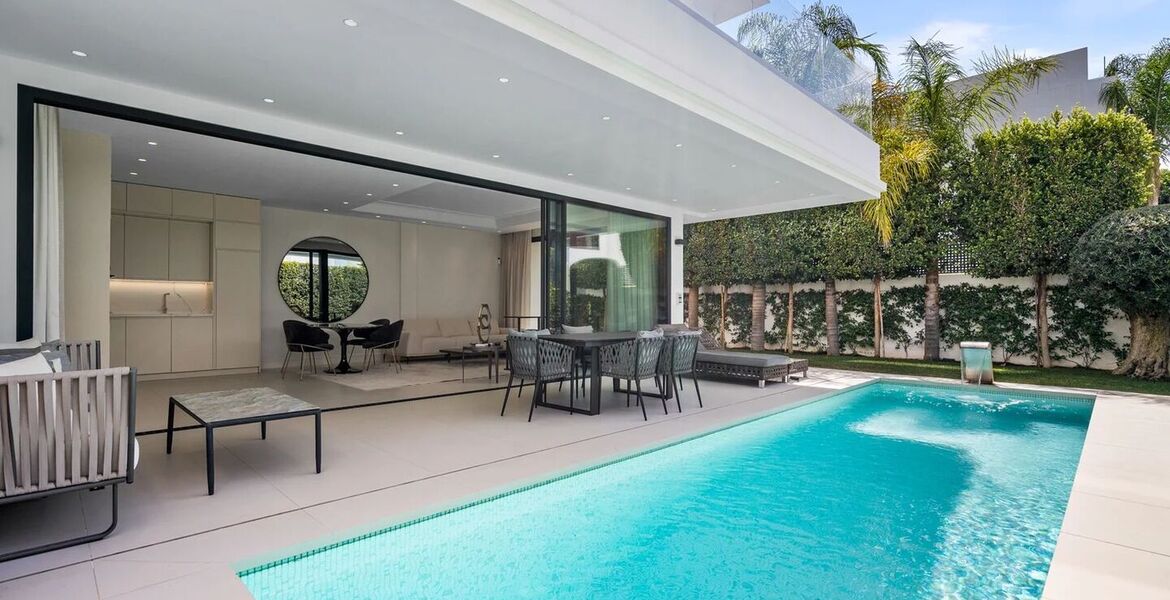 Villa moderna de 4 dormitorios en Río Verde con piscina