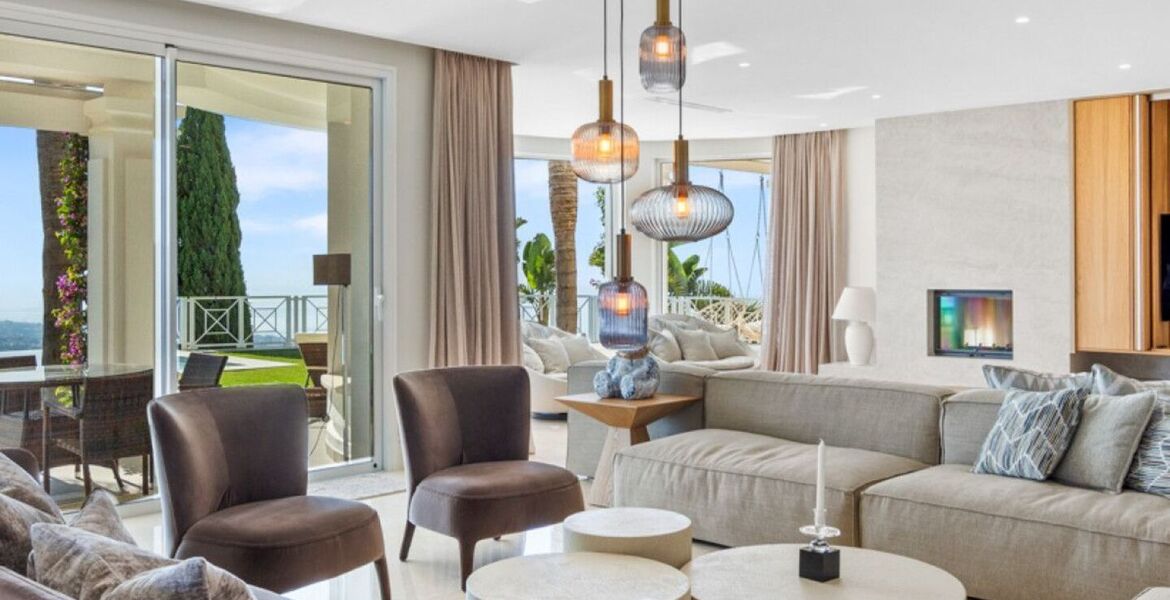 Villa à Marbella avec vue imprenable sur la mer